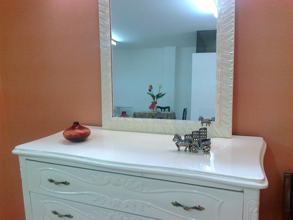 Strenua Santa Maria Suites Trujillo Chambre photo