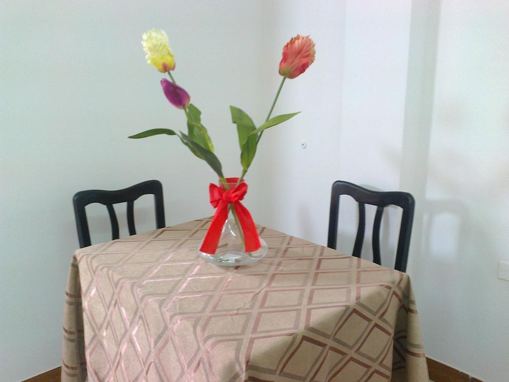 Strenua Santa Maria Suites Trujillo Chambre photo