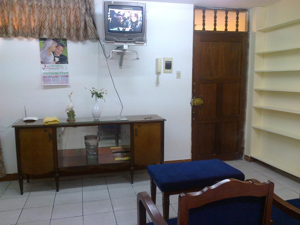 Strenua Santa Maria Suites Trujillo Extérieur photo