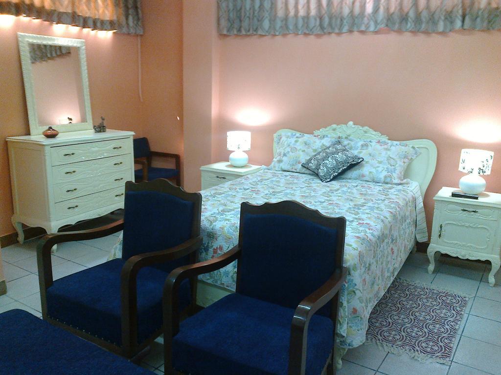 Strenua Santa Maria Suites Trujillo Extérieur photo