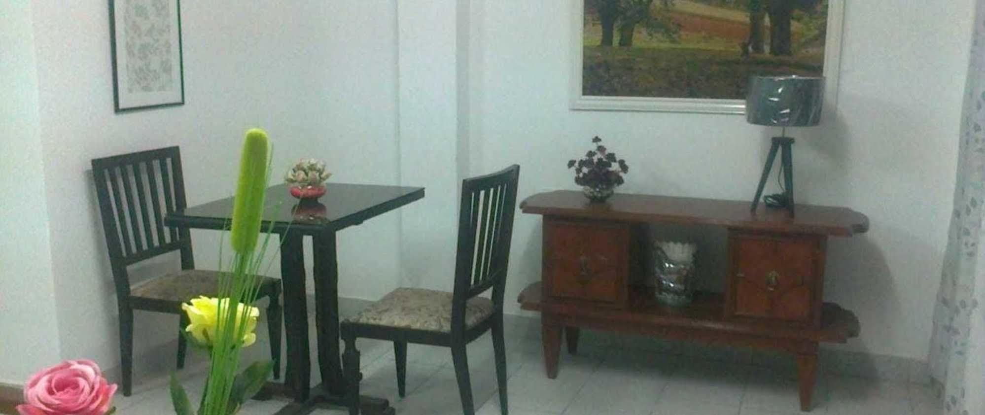 Strenua Santa Maria Suites Trujillo Extérieur photo